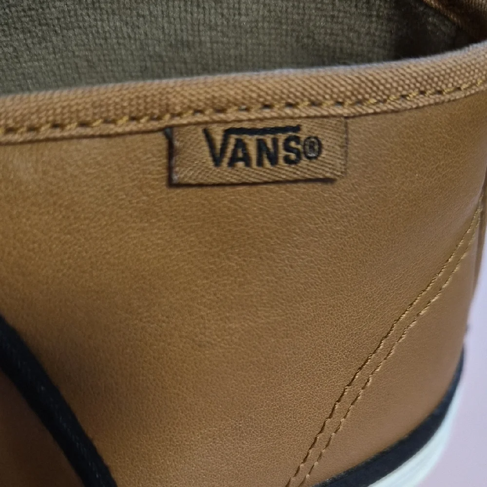 Vans Two-Tone Brown and Black Sneakers - Picture 10 of 10